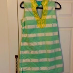 Sleeveless cotton shift . Great beach dress